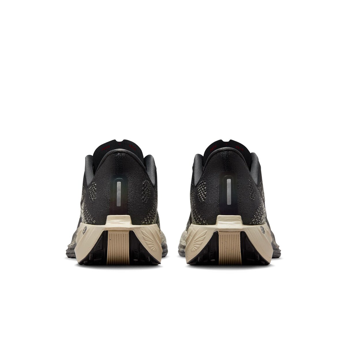 Sapatilhas de Running de Homem Pegasus Plus Brancos-5