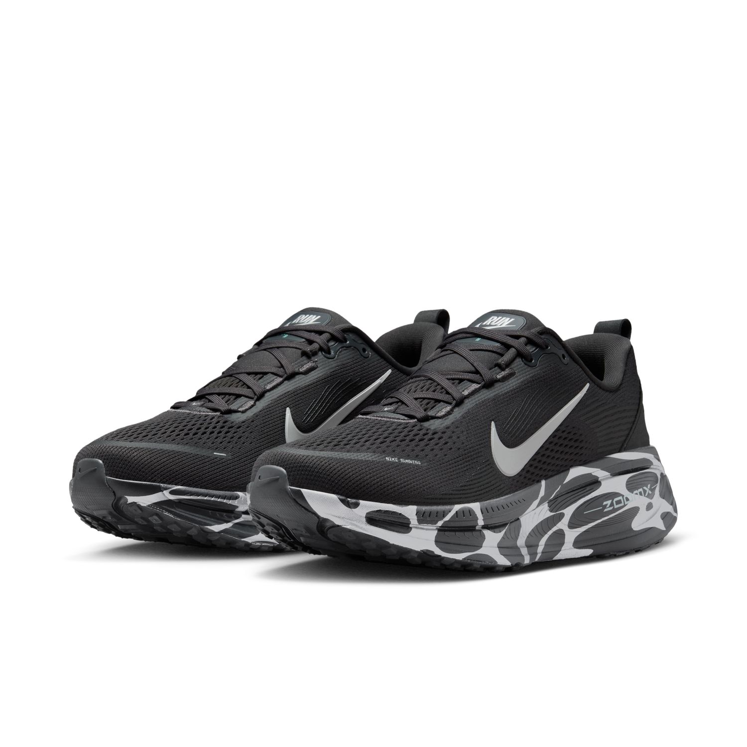 Sapatilhas de Running de Homem Vomero 18 Preto-3