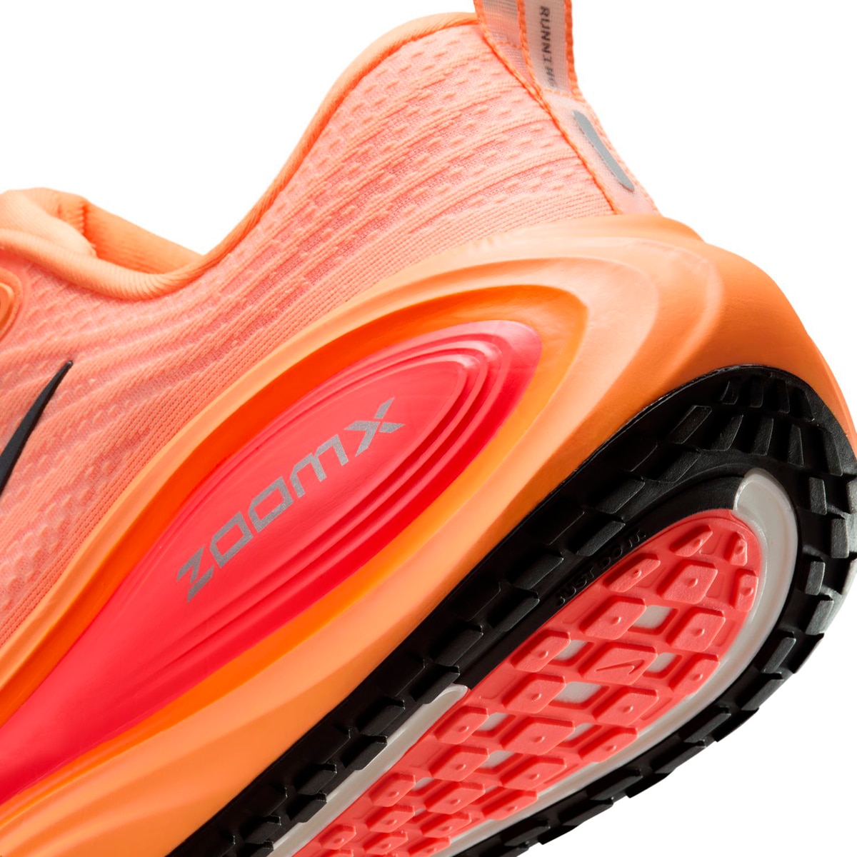 Sapatilhas de Running de Homem Vomero Plus Laranja-8