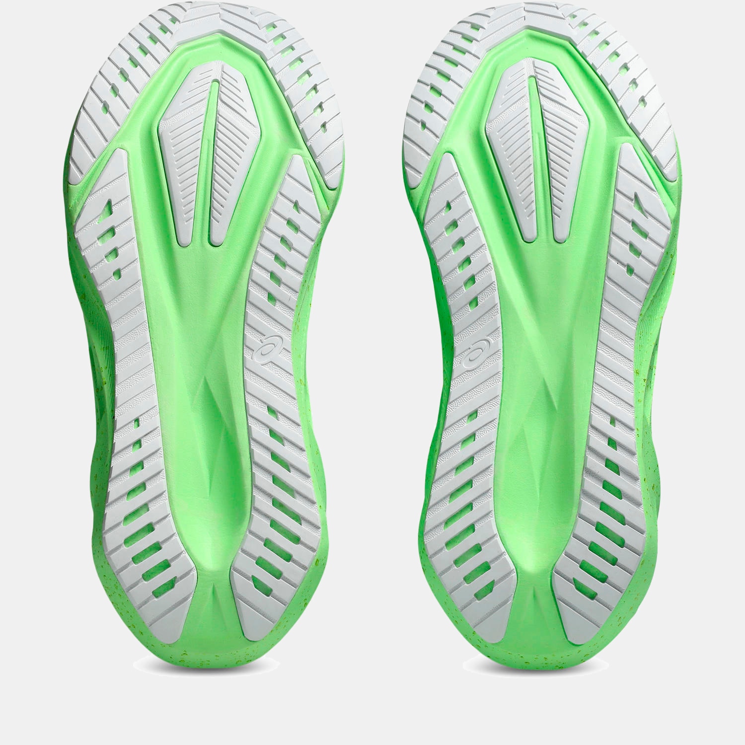 Sapatilhas de Running de Homem Novablast 5 Verde / Preto-8
