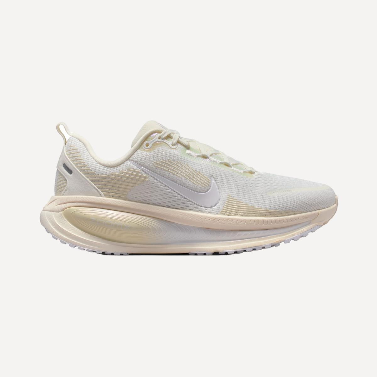 Sapatilhas de Running de Mulher W Vomero 18 ESS Branco-1