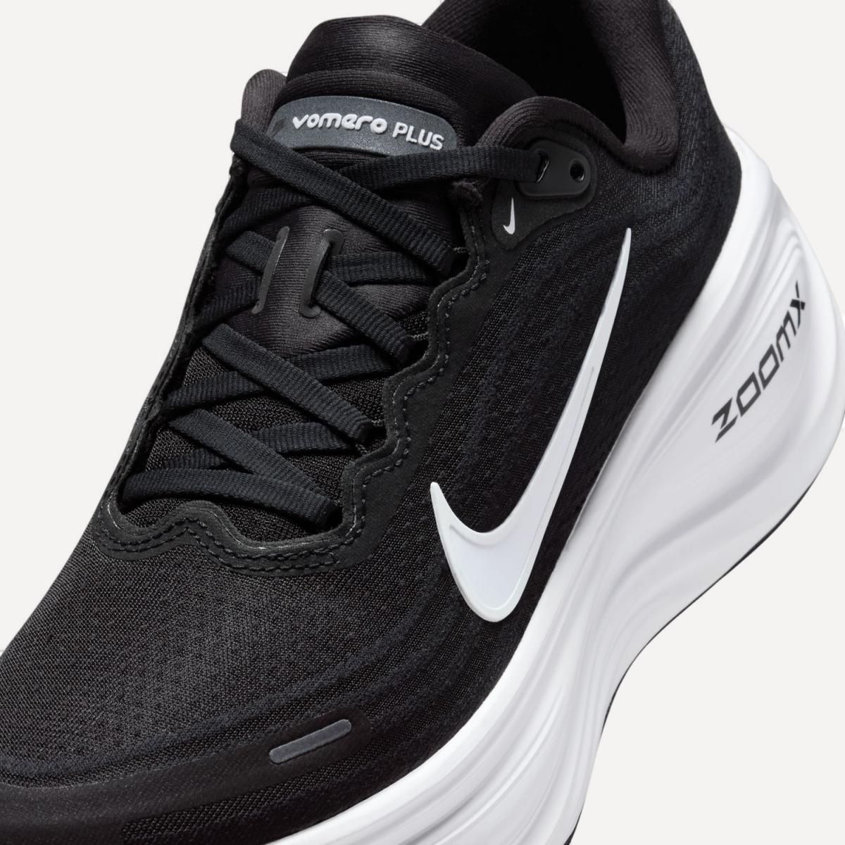 Sapatilhas de Running de Mulher W Vomero Plus Preto-10