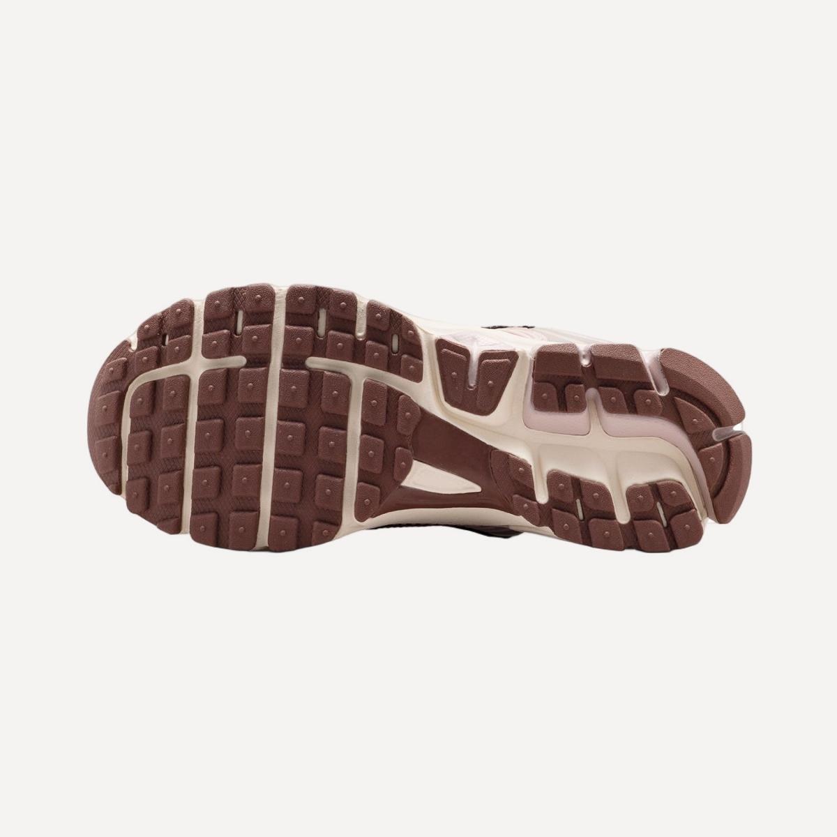 Sapatilhas de Menino Casual Vomero 5 (GS) Castanho-10