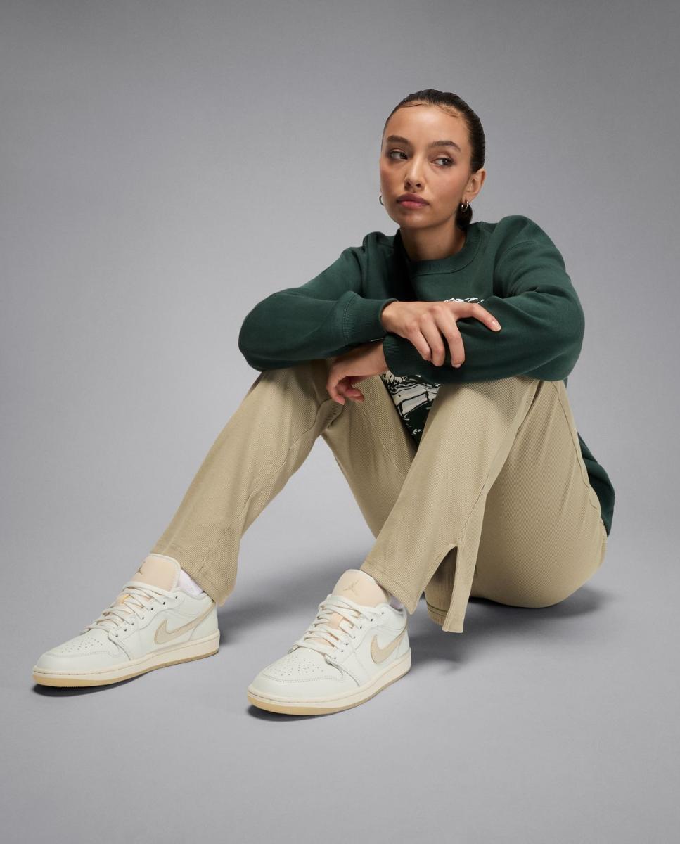 Sapatilhas Casual de Mulher WMNS Air Jordan 1 Low SE Branco-10