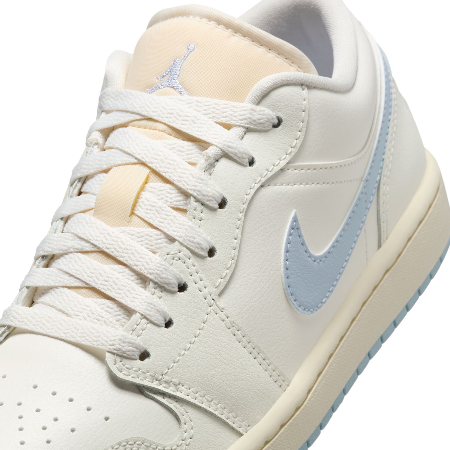 Sapatilhas Casual de Mulher WMNS Air Jordan 1 Low Branco-10