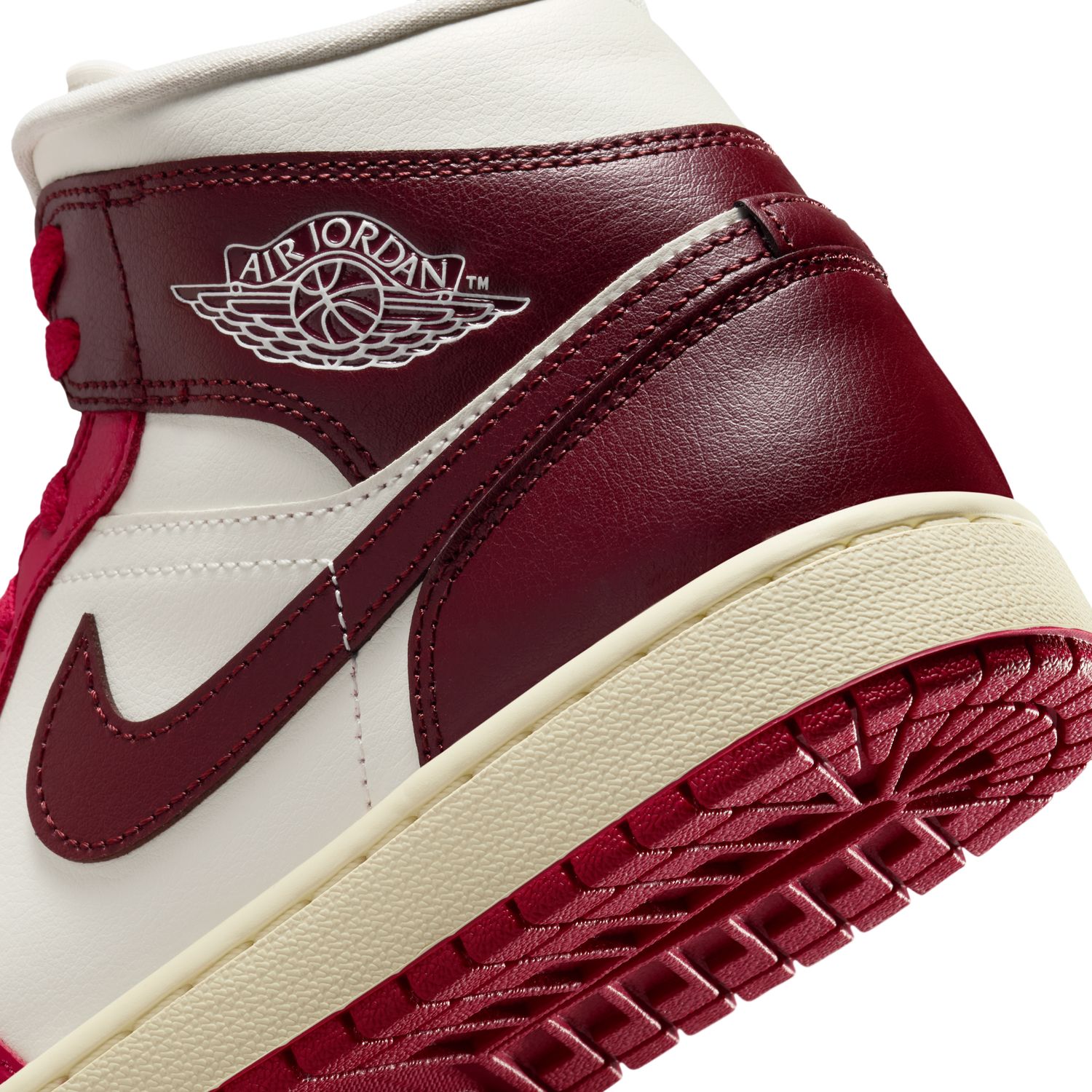 Sapatilhas Casual de Mulher WMNS Air Jordan 1 Mid Branco-11