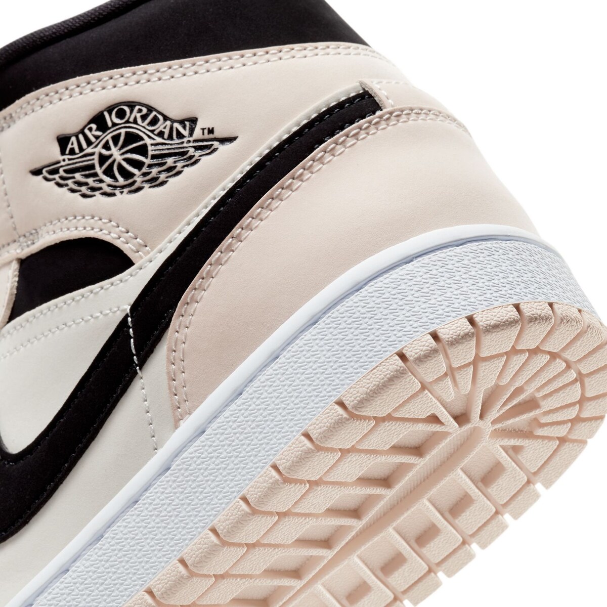 Sapatilhas Casual de Mulher WMNS Air Jordan 1 Mid Laranja-10