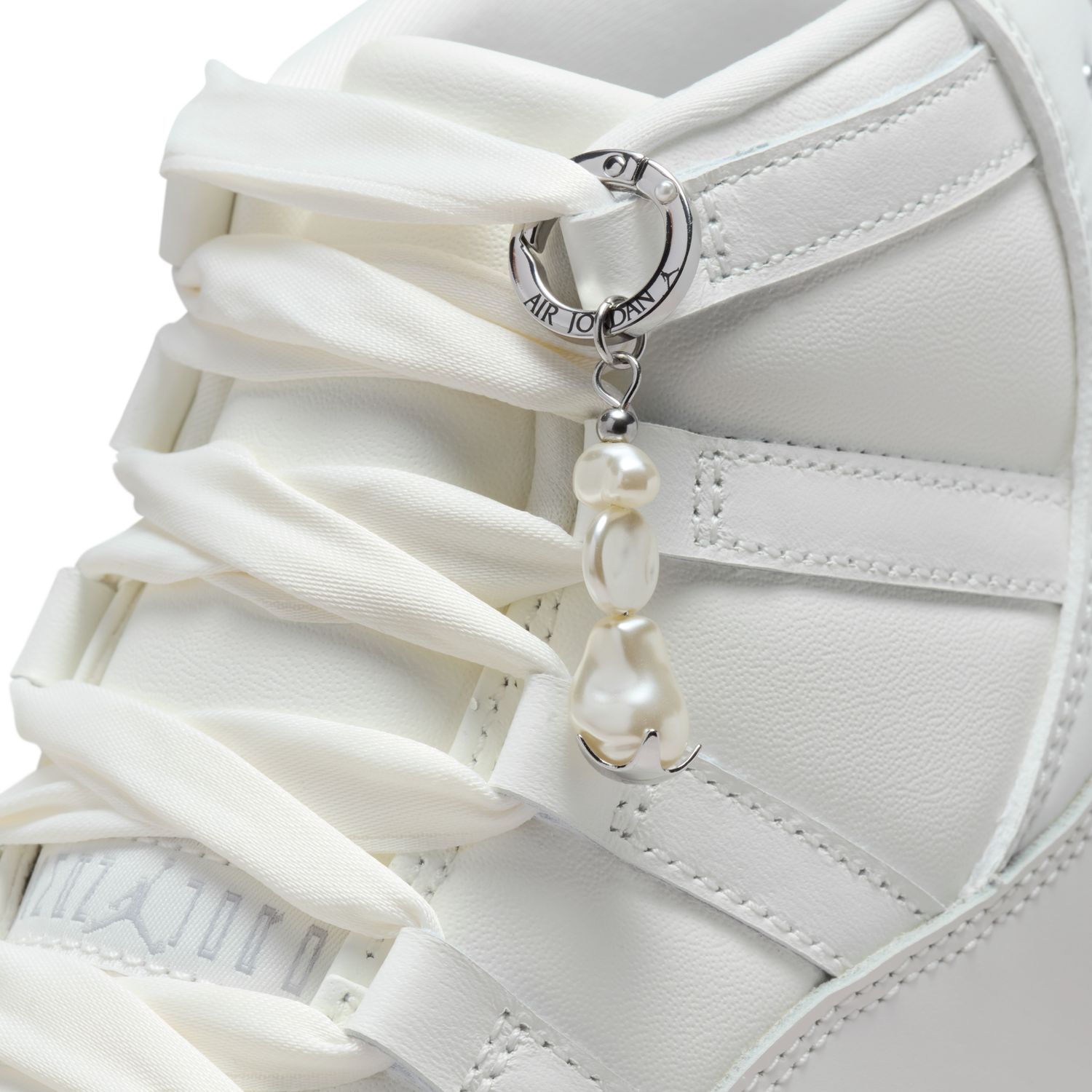 Sapatilhas Casual de Mulher WMNS Air Jordan 11 RETRO Branco-11