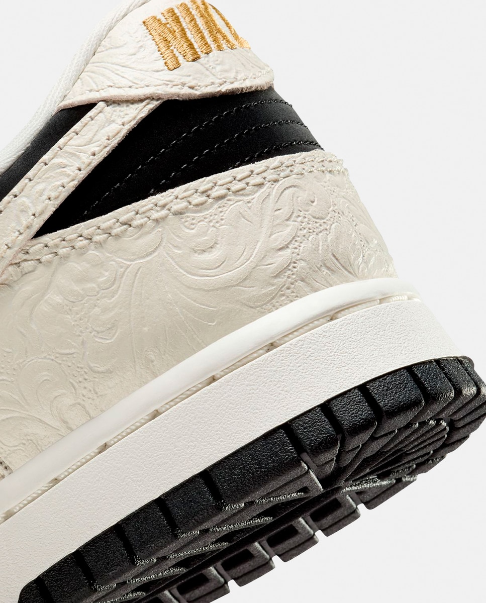 Wmns Dunk Low de Mulher Preto-11