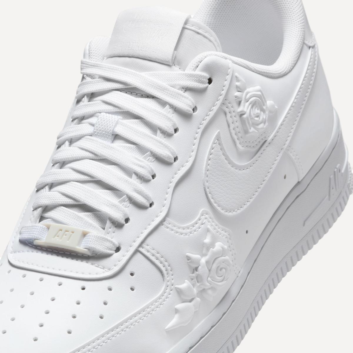 Sapatilhas Casual de Mulher WMNS Air Force 1 '07 Branco-9