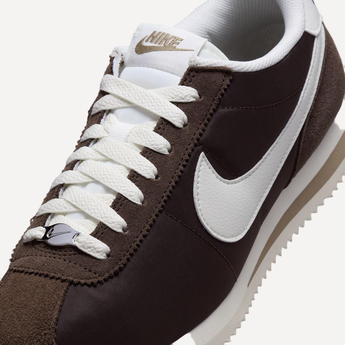 Sapatilhas Casual de Mulher Cortez Castanho-10
