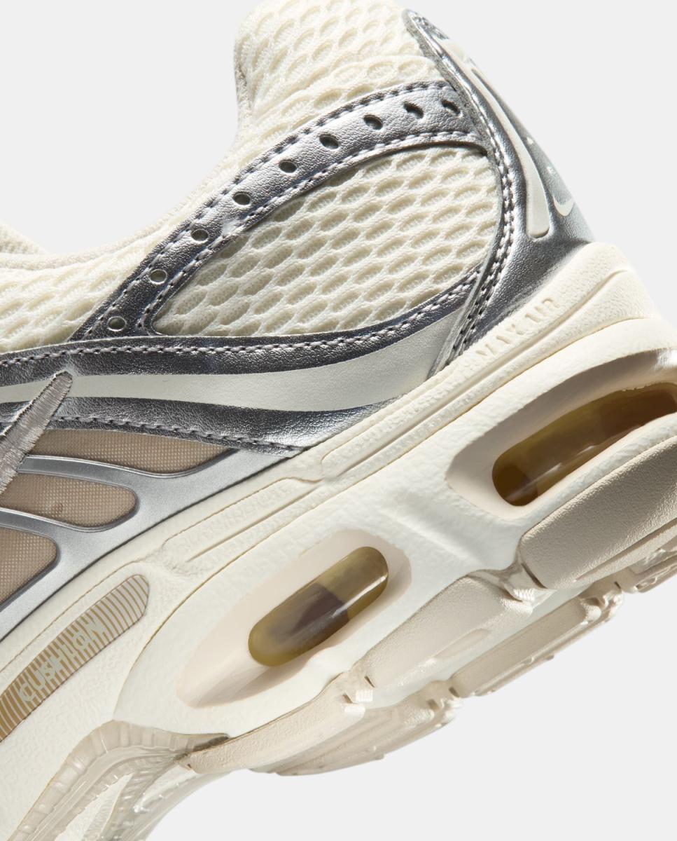 Sapatilhas Casual de Mulher W Air Max Moto 2K Branco-8