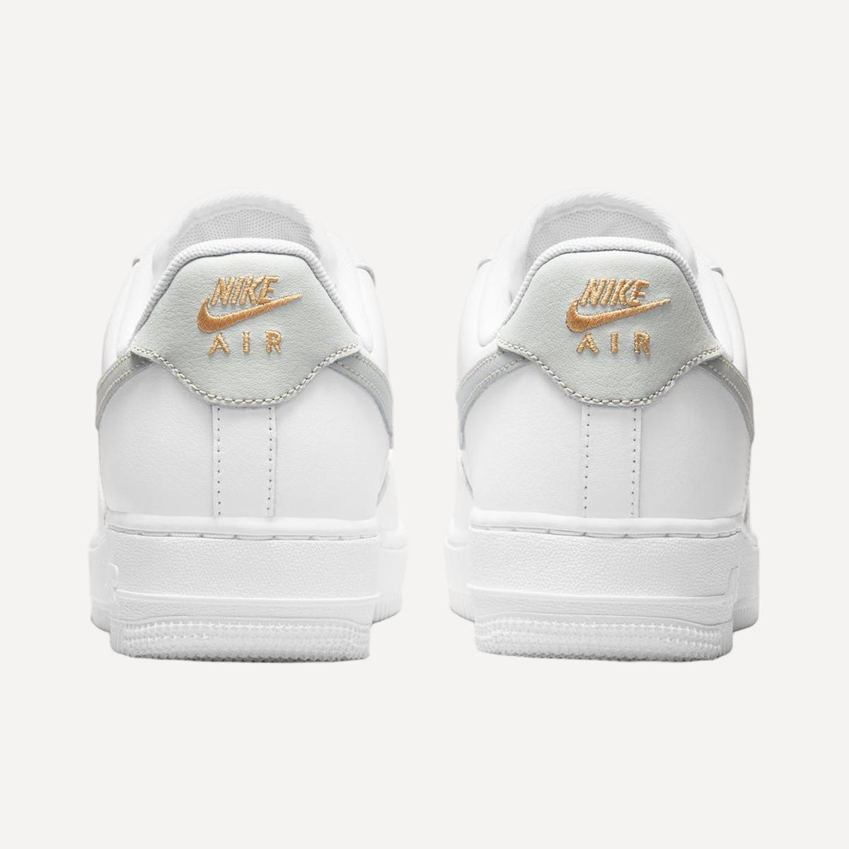 Sapatilhas Casual de Mulher Wmns Air Force 1 '07 ESS Branco-2