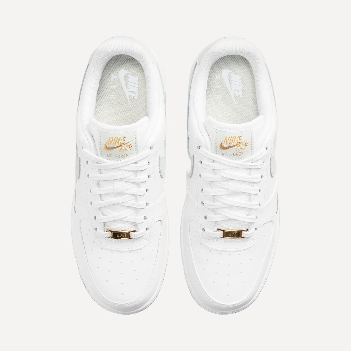 Sapatilhas Casual de Mulher Wmns Air Force 1 '07 ESS Branco-4