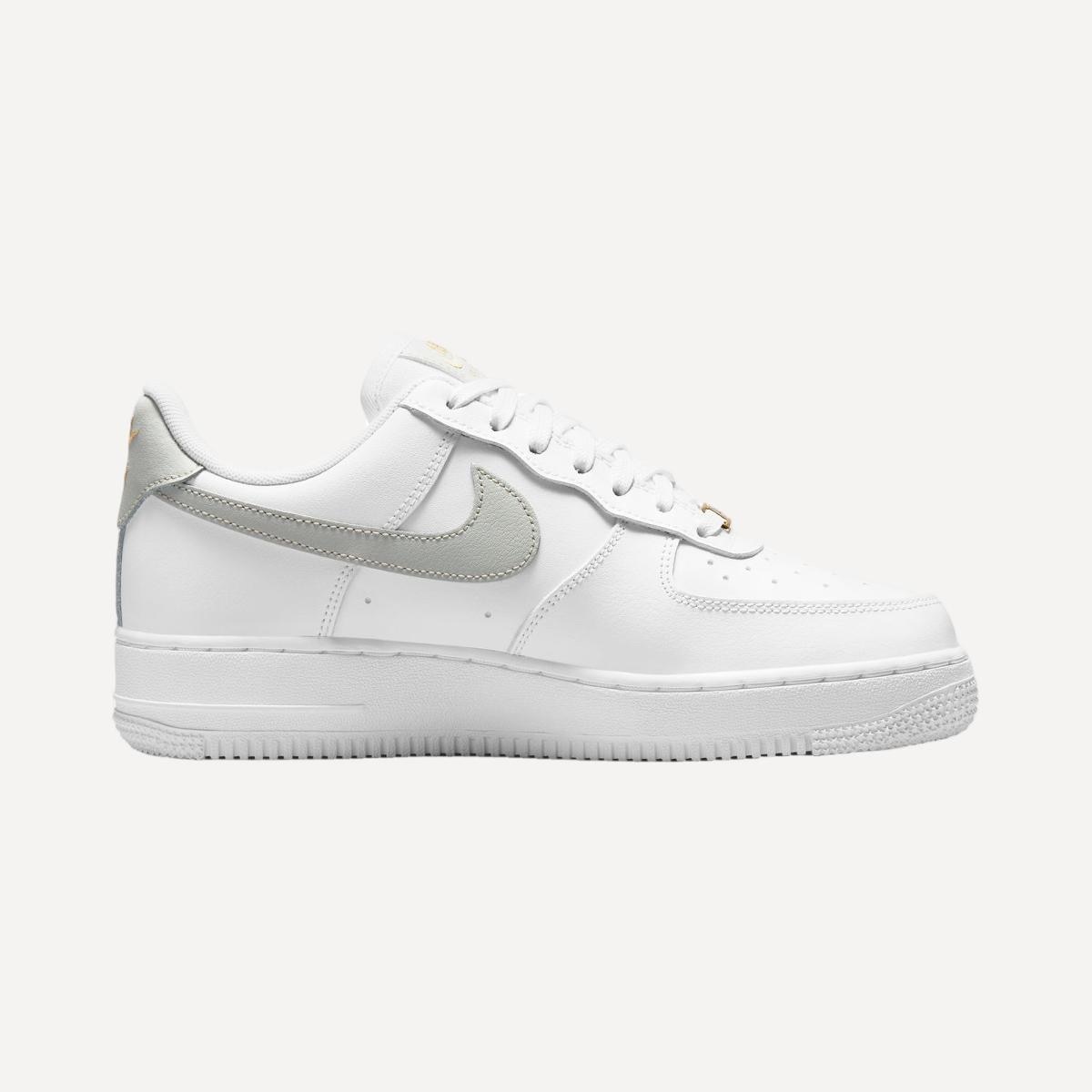 Sapatilhas Casual de Mulher Wmns Air Force 1 '07 ESS Branco-7