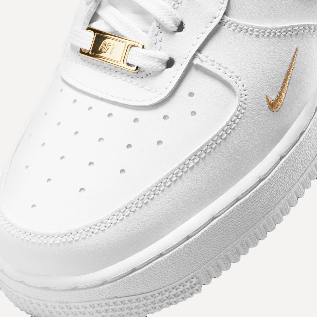 Sapatilhas Casual de Mulher Wmns Air Force 1 '07 ESS Branco-9