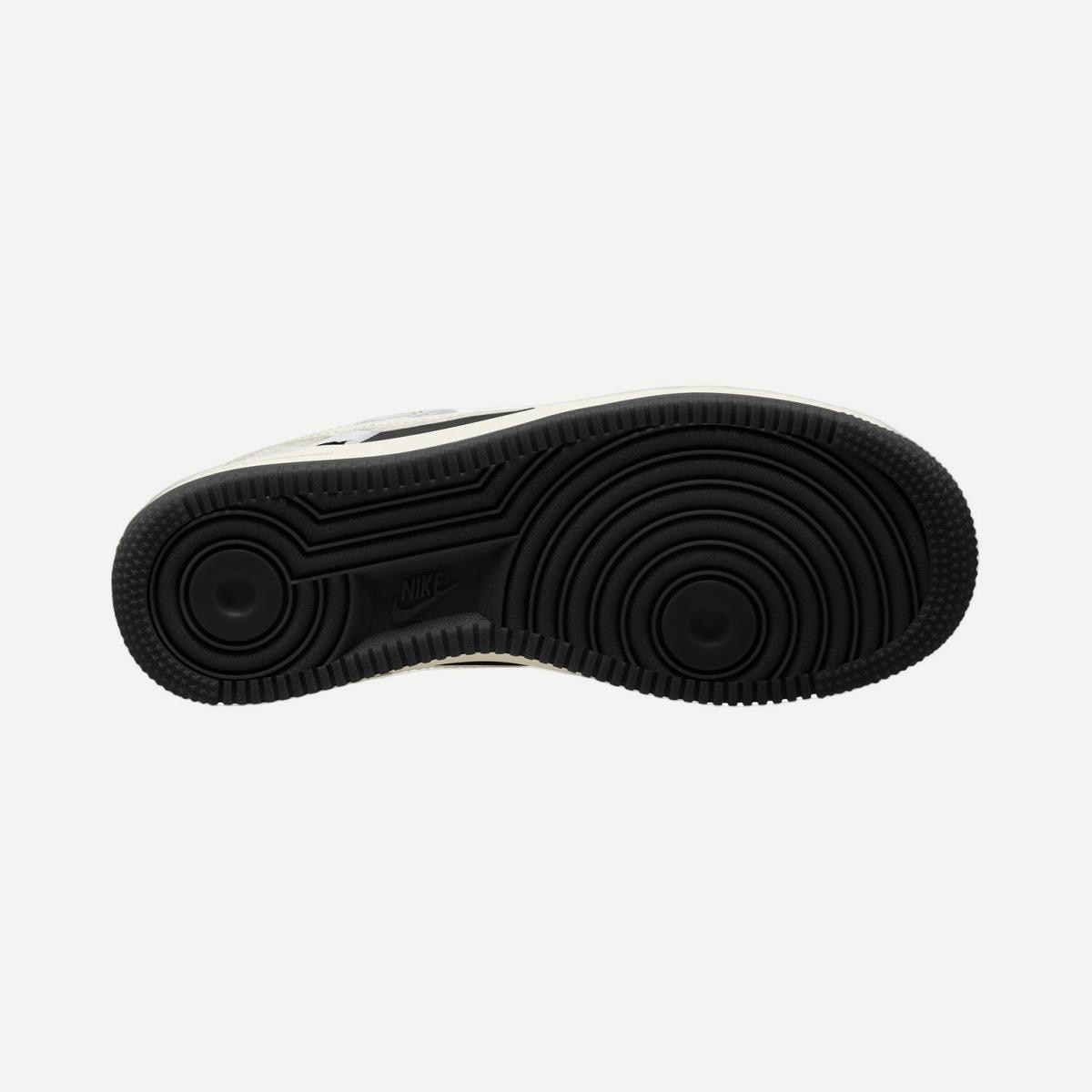Sapatilhas Casual de Mulher W Air Force 1 '07 Preto-4