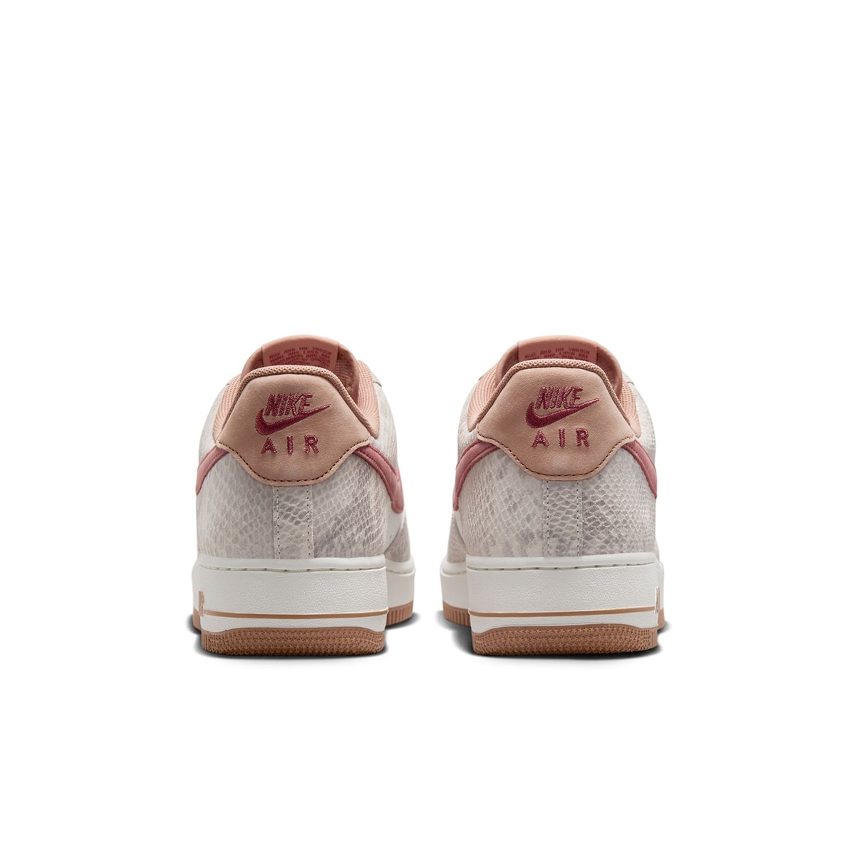 Sapatilhas Casual de Homem Air Force 1 '07 LV8 Branco-5