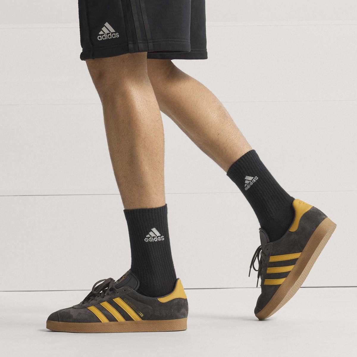 Sapatilhas Casual de Homem Gazelle Manchester United Preto-17