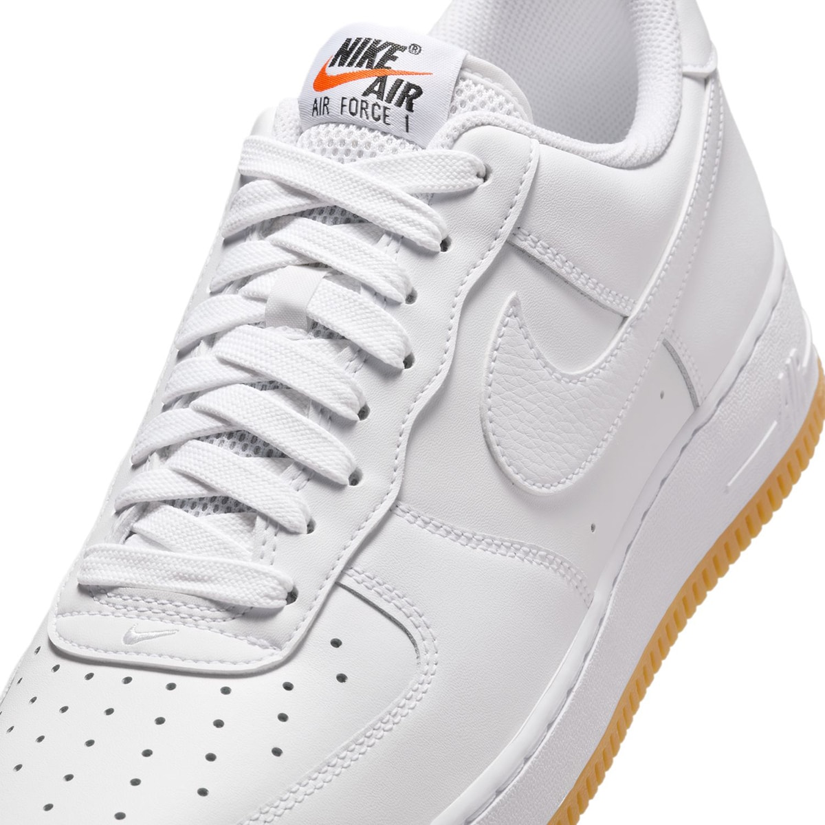 Sapatilhas Casual de Homem Air Force 1 '07 LV8 Brancos-7