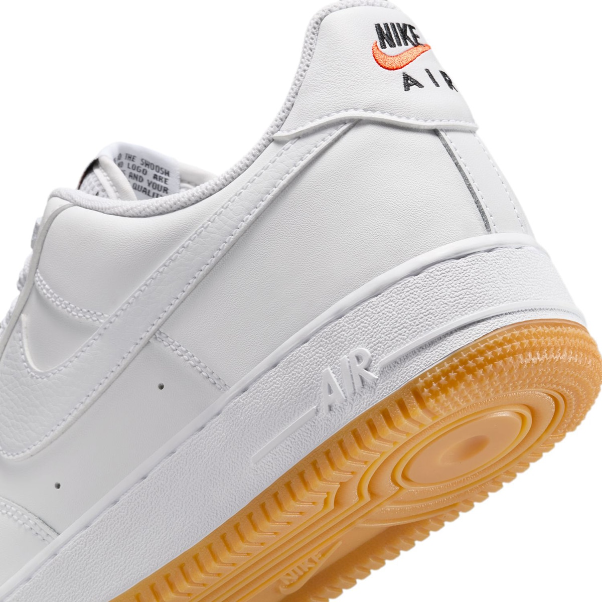 Sapatilhas Casual de Homem Air Force 1 '07 LV8 Brancos-8