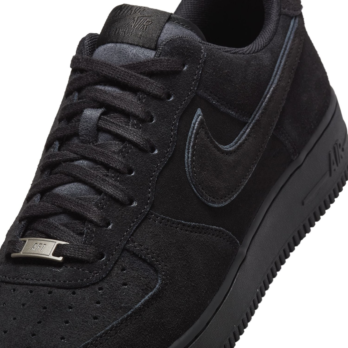 Sapatilhas Casual de Homem Air Force 1 '07 LV8 Preto-7