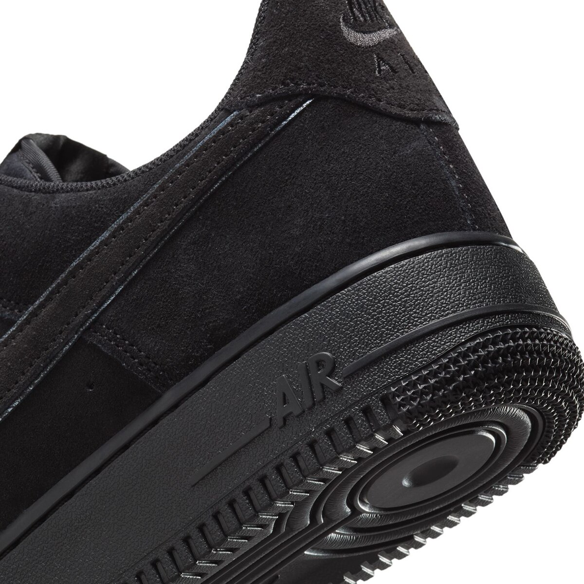Sapatilhas Casual de Homem Air Force 1 '07 LV8 Preto-8