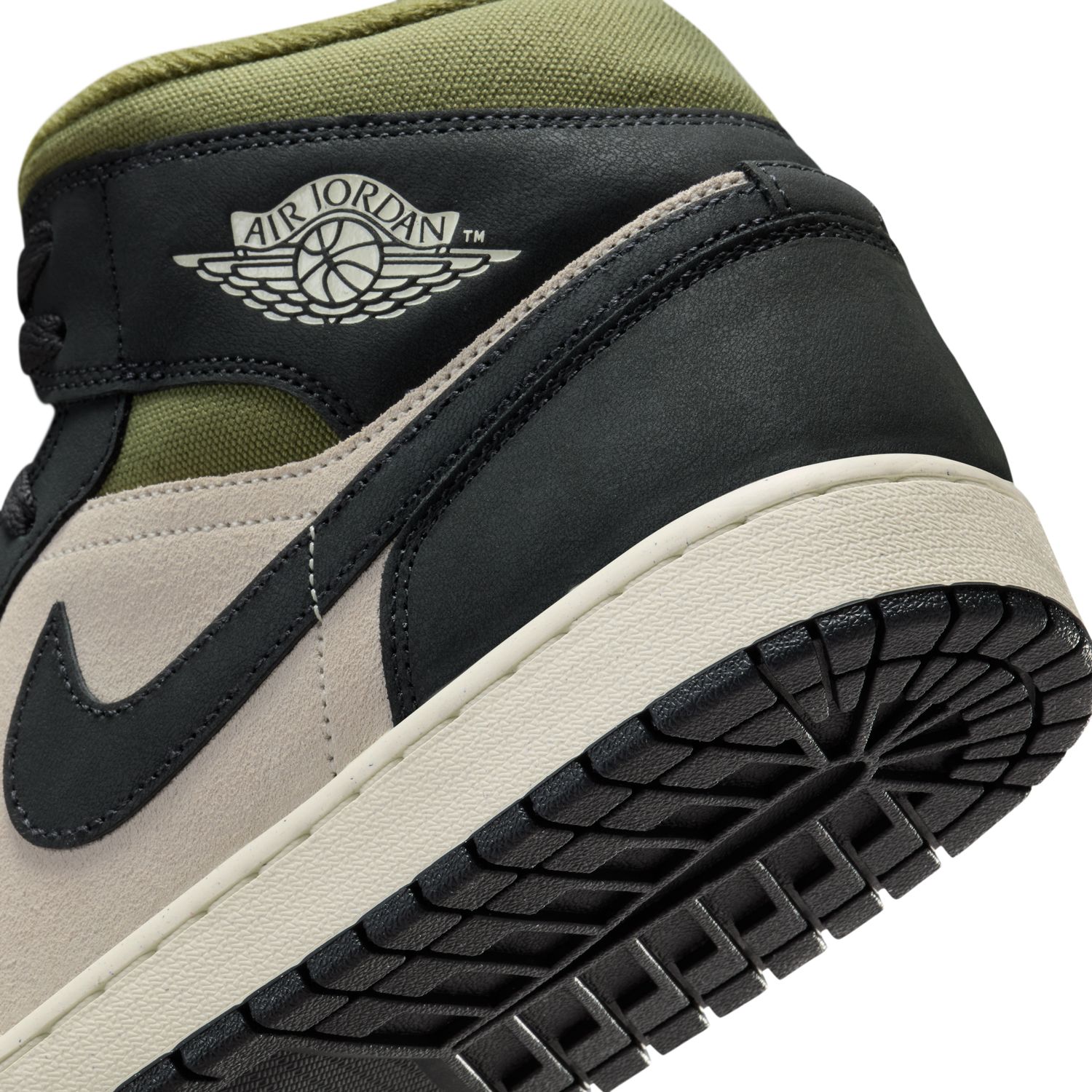 Sapatilhas Casual de Homem Air Jordan 1 Mid SE Branco-11