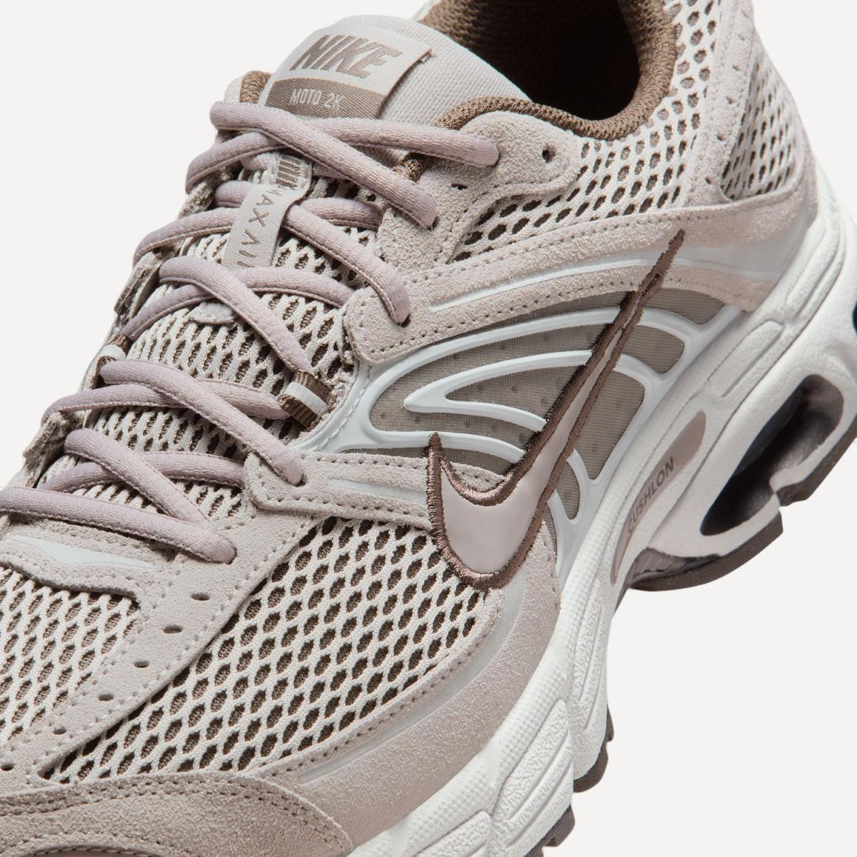 Sapatilhas Air Max Moto 2K de Homem Branco / Cinzento-10