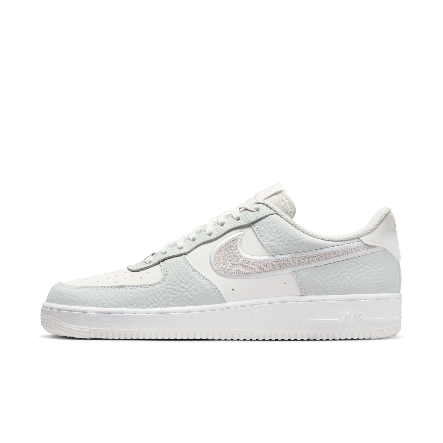 Sapatilhas Casual de Homem Air Force 1 '07 LV8 Branco-5
