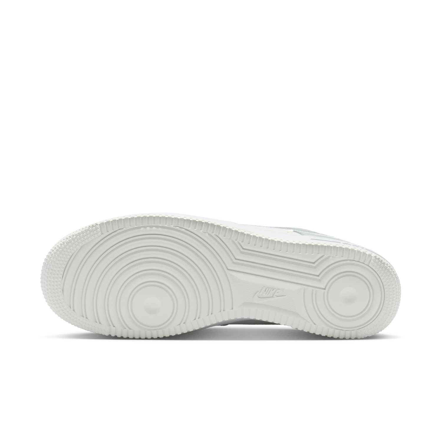 Sapatilhas Casual de Homem Air Force 1 '07 LV8 Branco-9