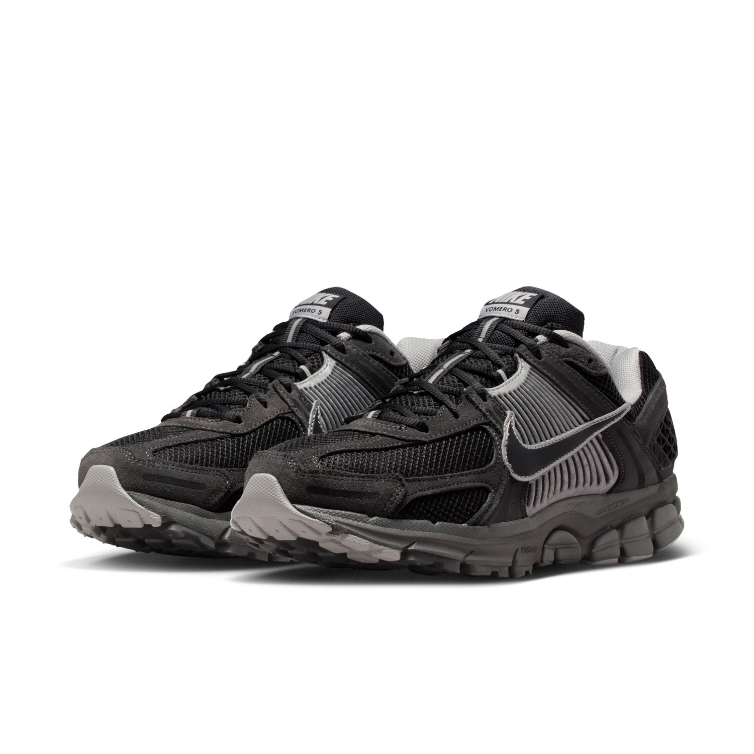 Sapatilhas Casual de Homem NIKE ZOOM VOMERO 5 Nike Preto-3