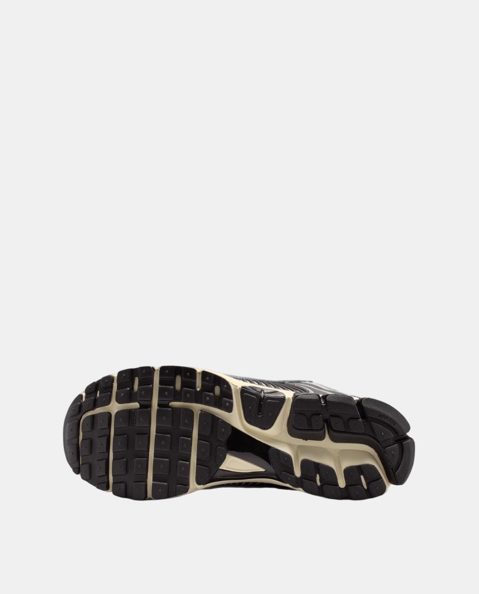 Sapatilhas Casual de Homem Zoom Vomero 5 Preto-6