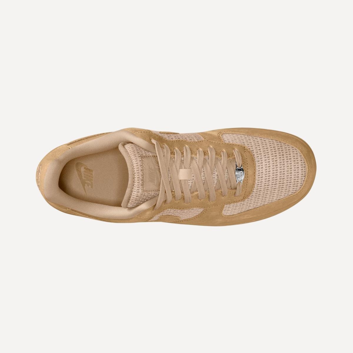 Sapatilhas Casual de Homem Air Force 1 '07 LV8 Amarelo-3