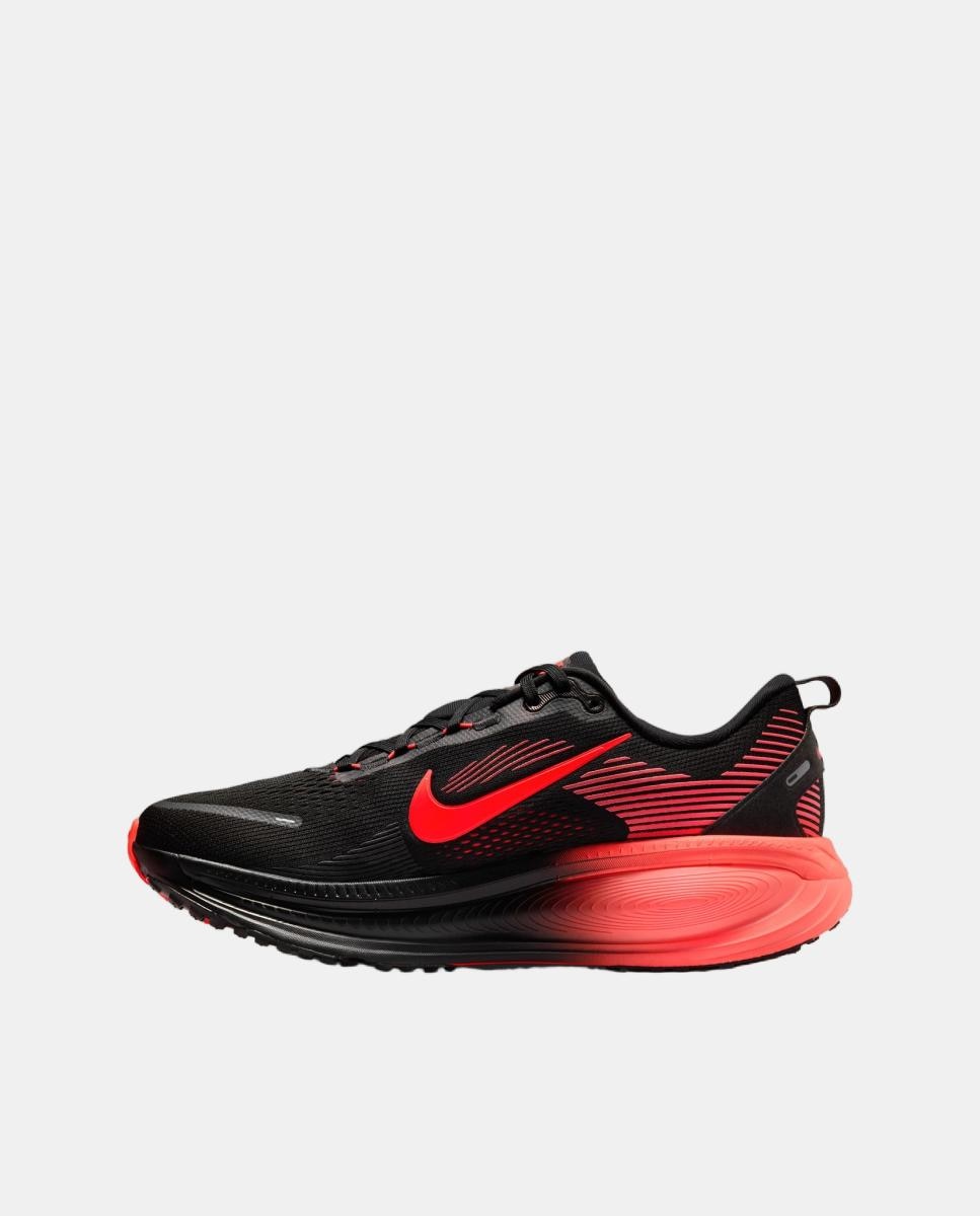 Imagen 4 de Zapatillas de Casual de hombre NIKE VOMERO 18 Nike - Negro / Naranja Negro / Naranja