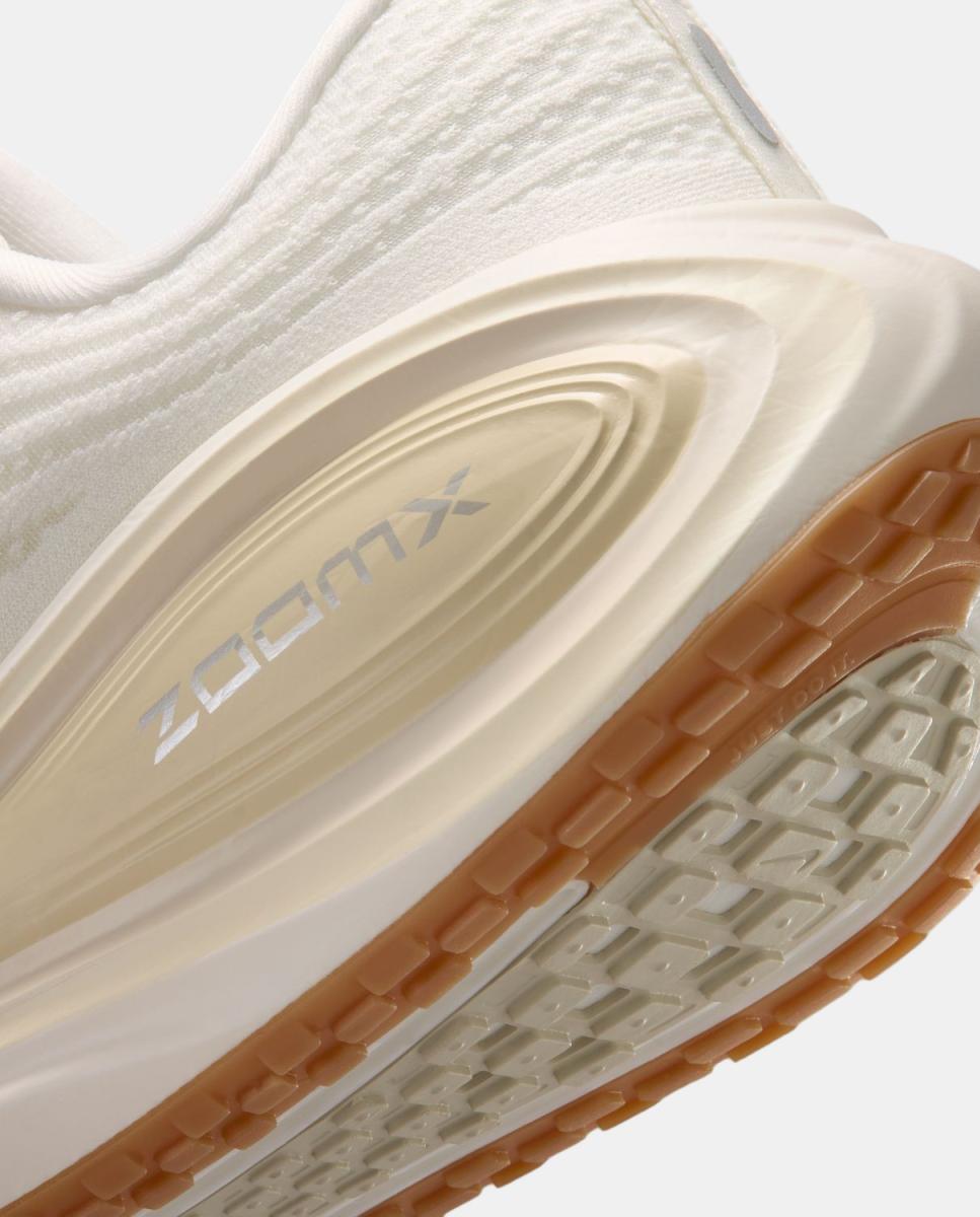 Sapatilhas Casual de Homem Nike Vomero Plus Ess Nike Branco-8
