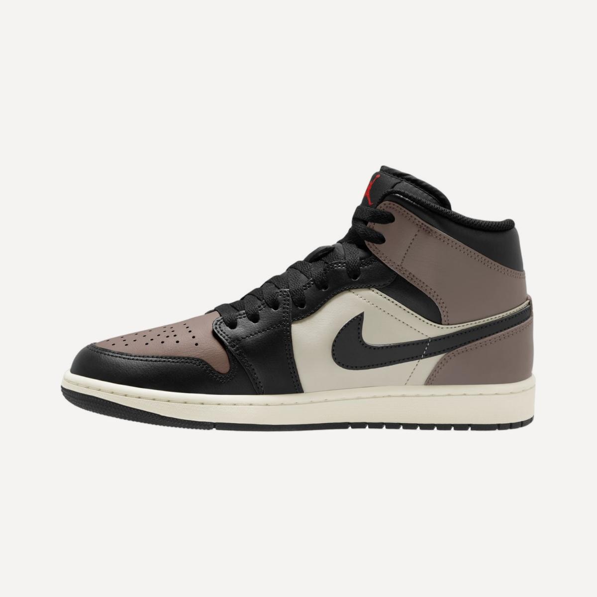 Sapatilhas Casual de Homem Air Jordan 1 MID Preto-2