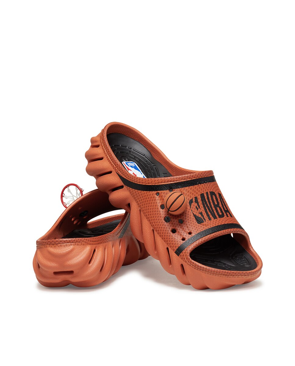 Imagen 2 de Crocs NBA Echo Slide para hombre y mujer - Multicolor Multicolor
