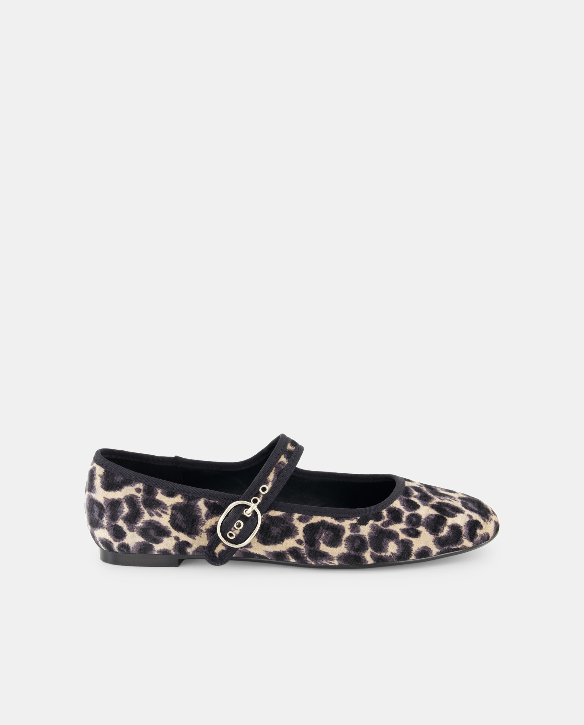 Imagem 0 de Sapatos de Presilha em Veludo com Presilha e Animal Print
