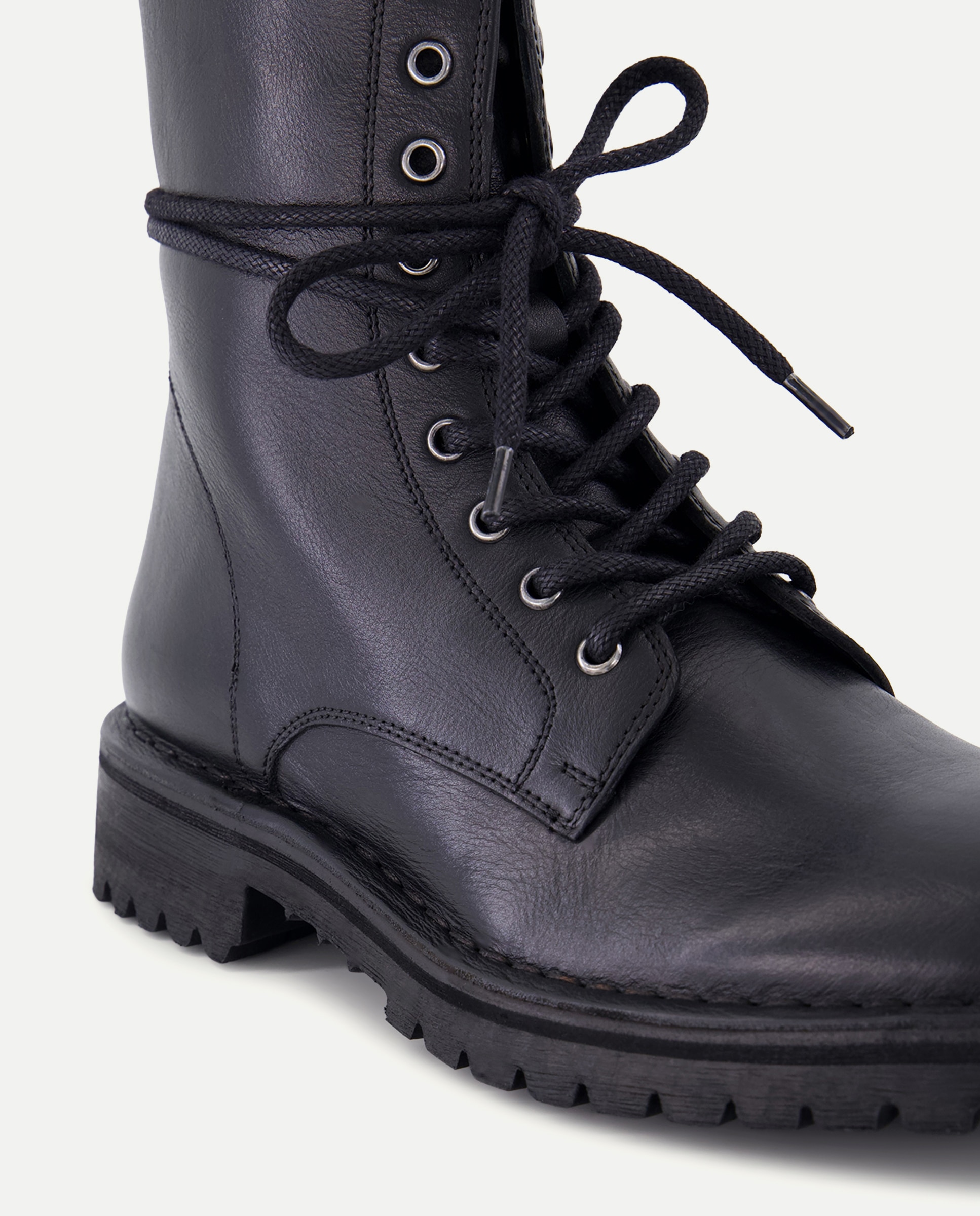 Botas de Atacadores em Pele Tipo Napa - Preto Preto-5