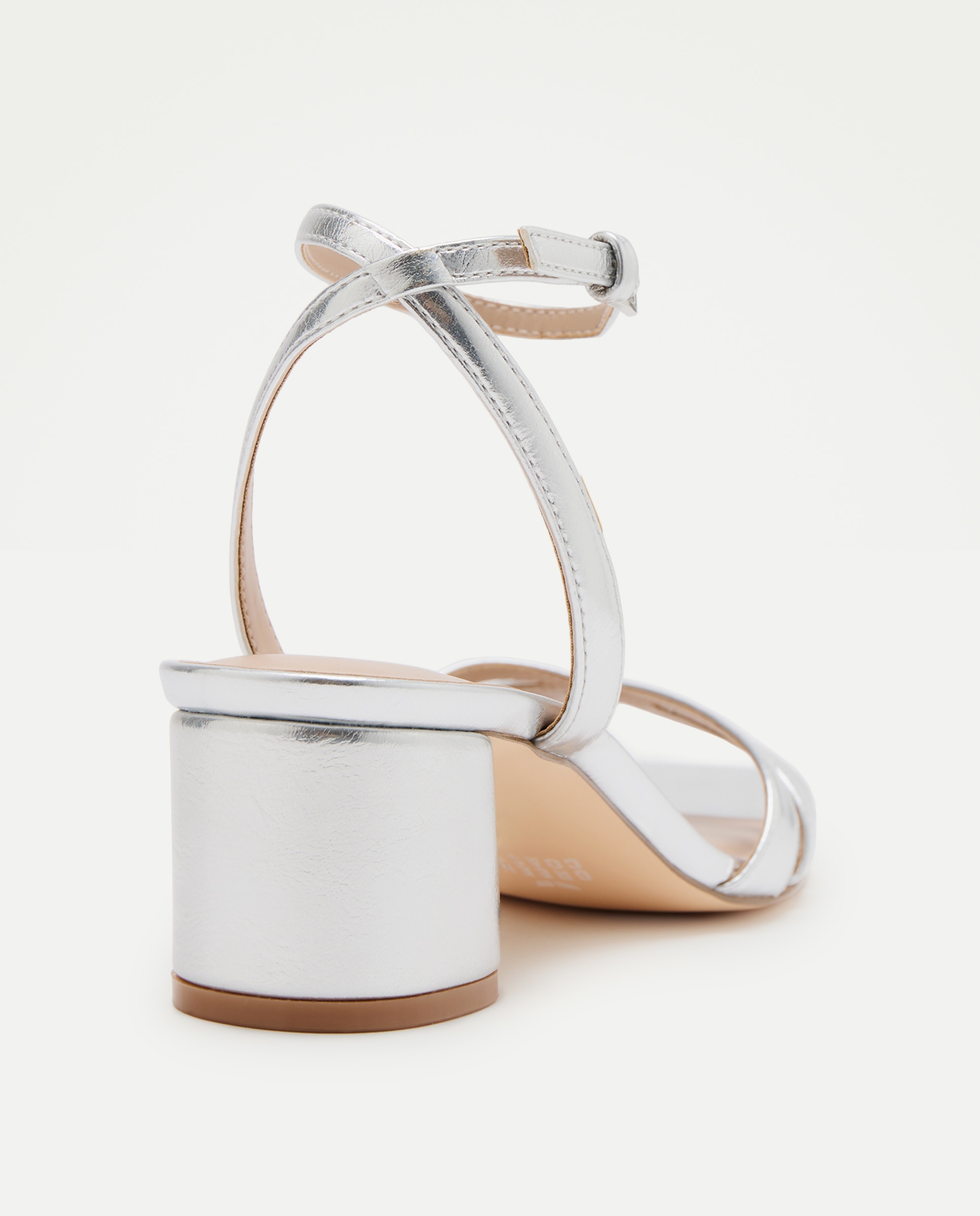 product.carousel.image.label