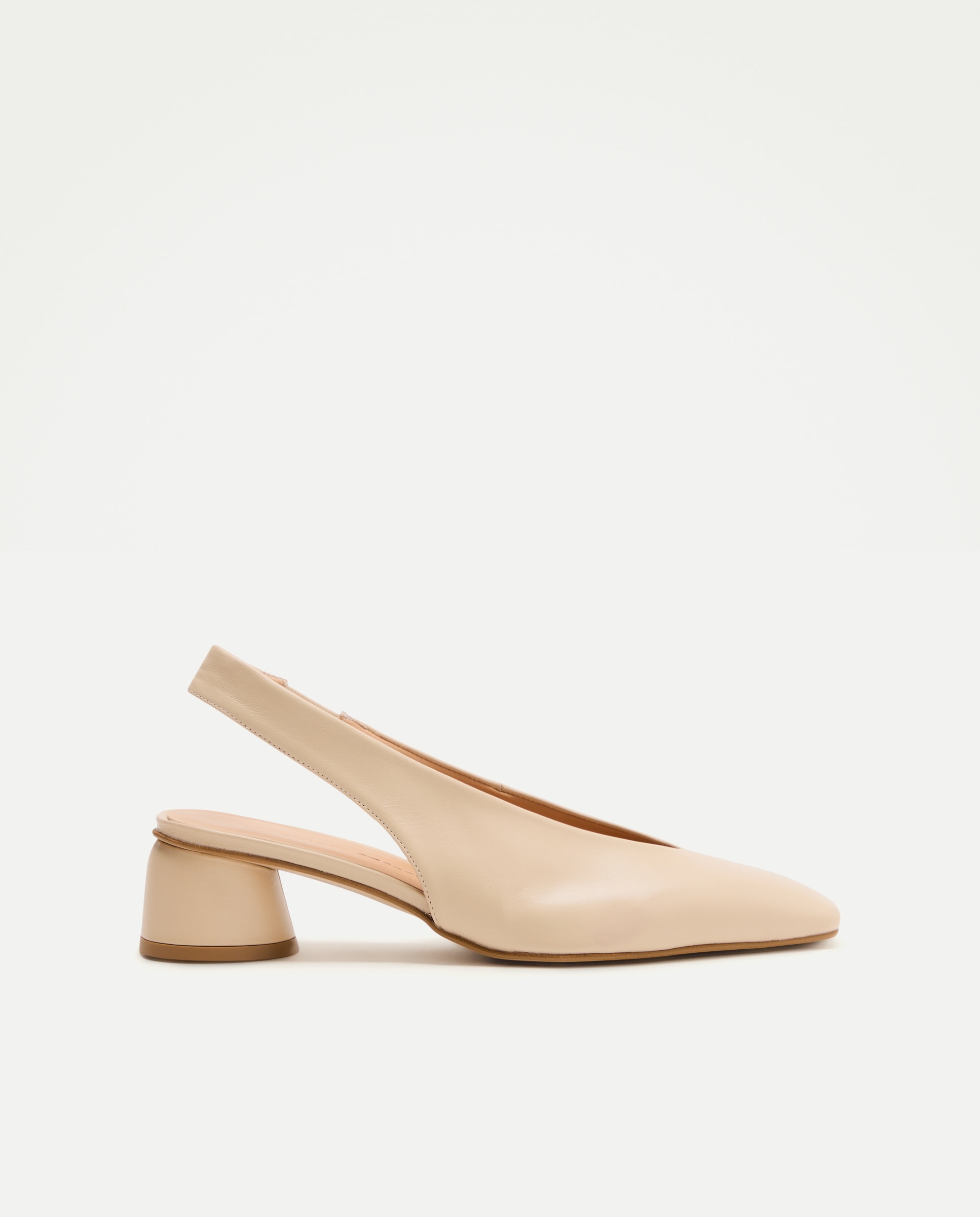 Imagem 0 de Sapatos de Salto Tipo Mules sem Forro