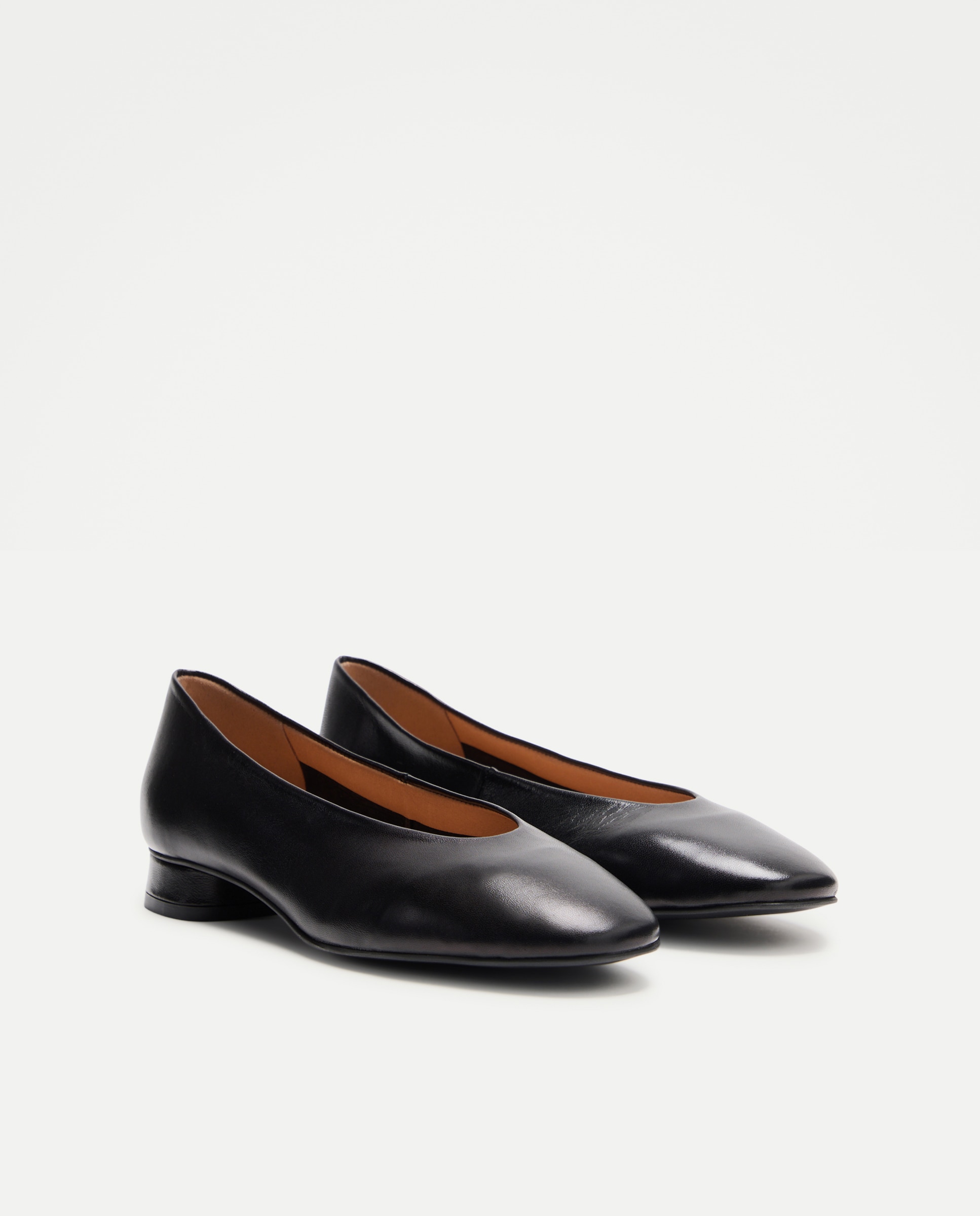 Sapatos Rasos com Salto e sem Forro Preto-2