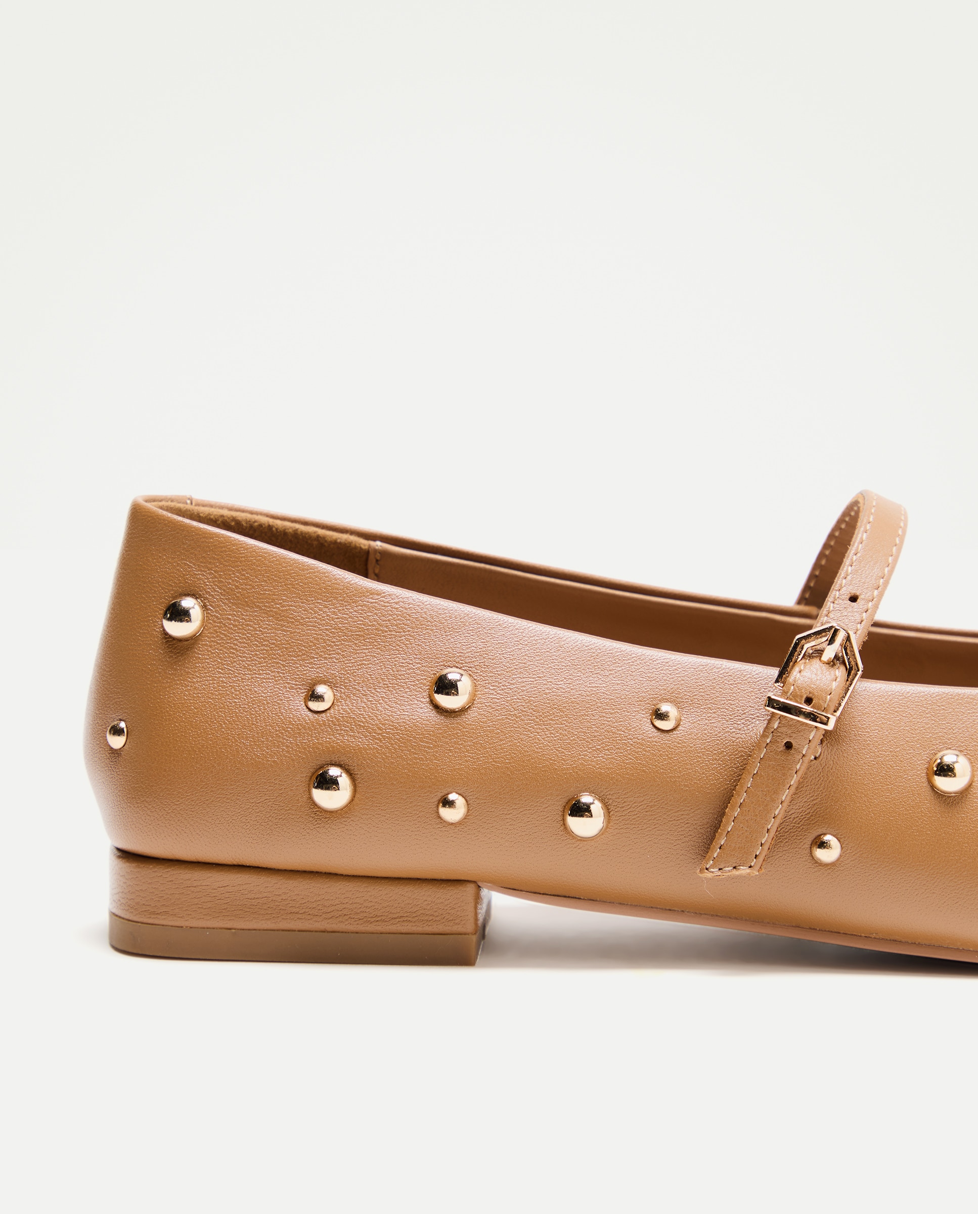 Sapatos Rasos Tipo Sapatos de Presilha com Tachas 730 Camel-5