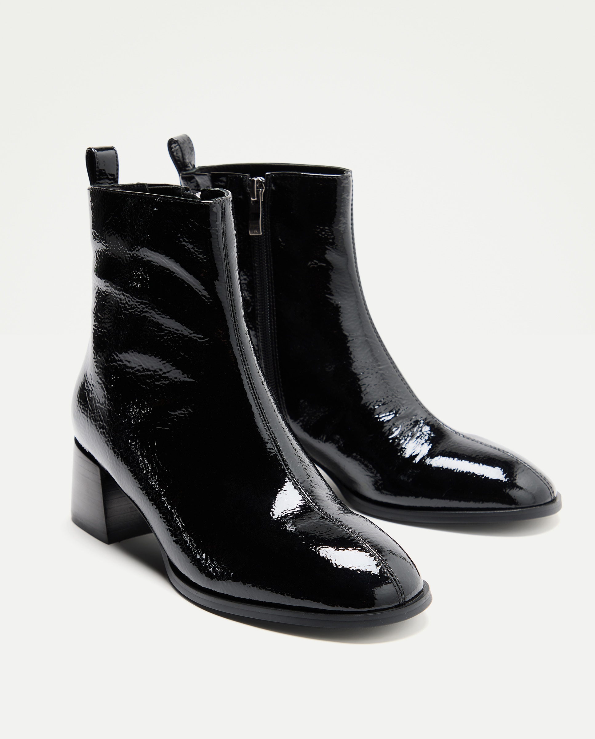 Botin tacón, liso charol Negro Latouche Comfort Negro-2