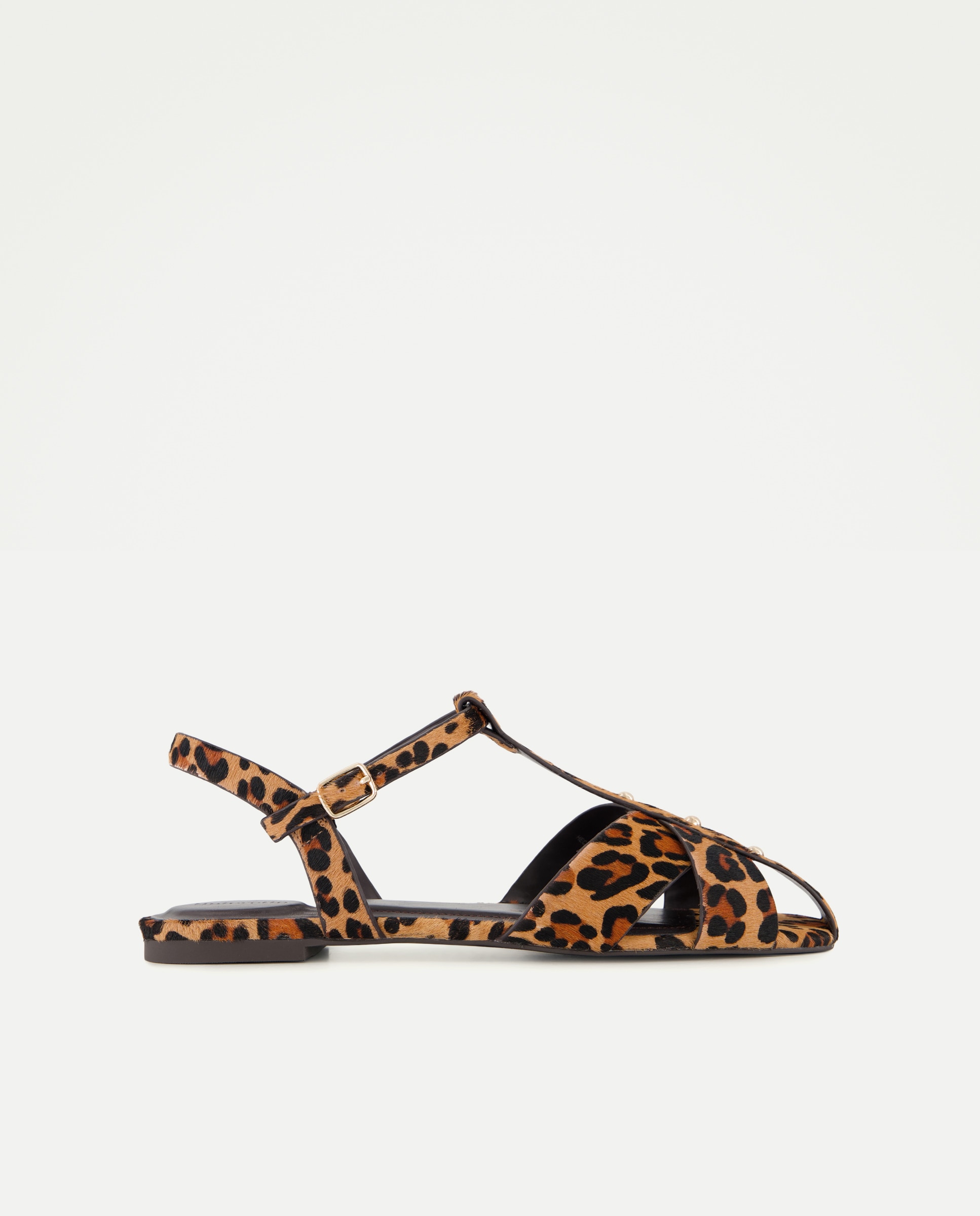 Imagem 0 de Sapatos Rasos com Tachas