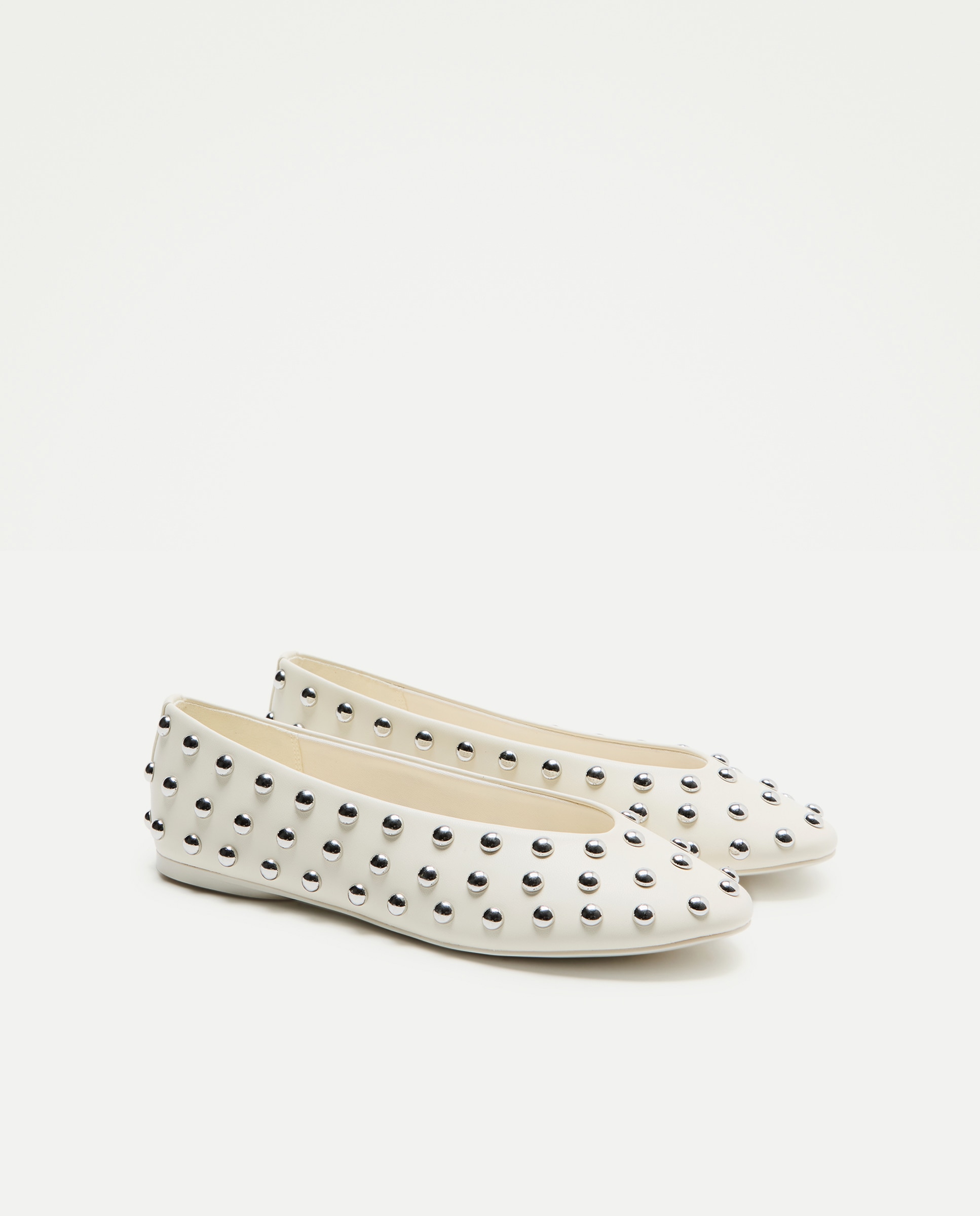 Sapatos Rasos com Adorno de Bolinhas Branco-marfim-2