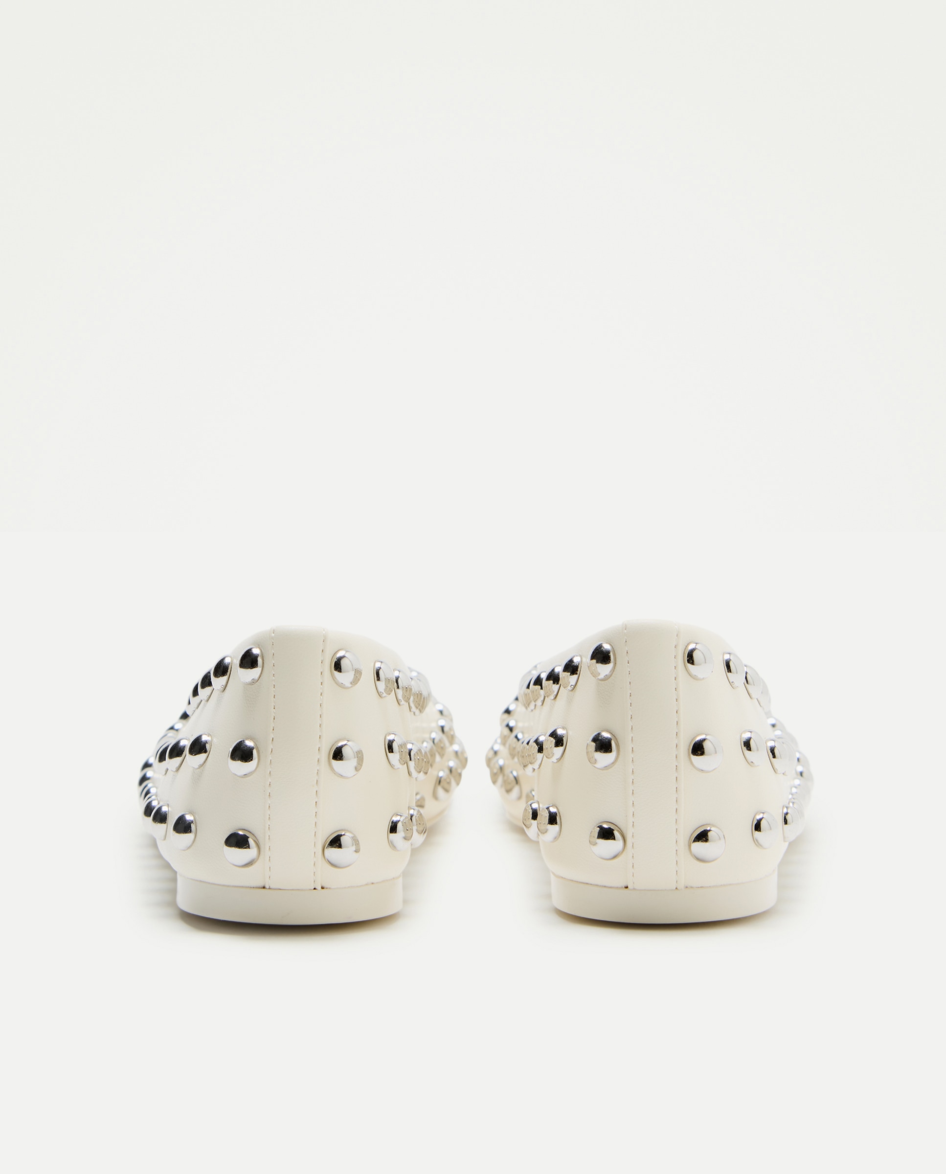 Sapatos Rasos com Adorno de Bolinhas Branco-marfim-3