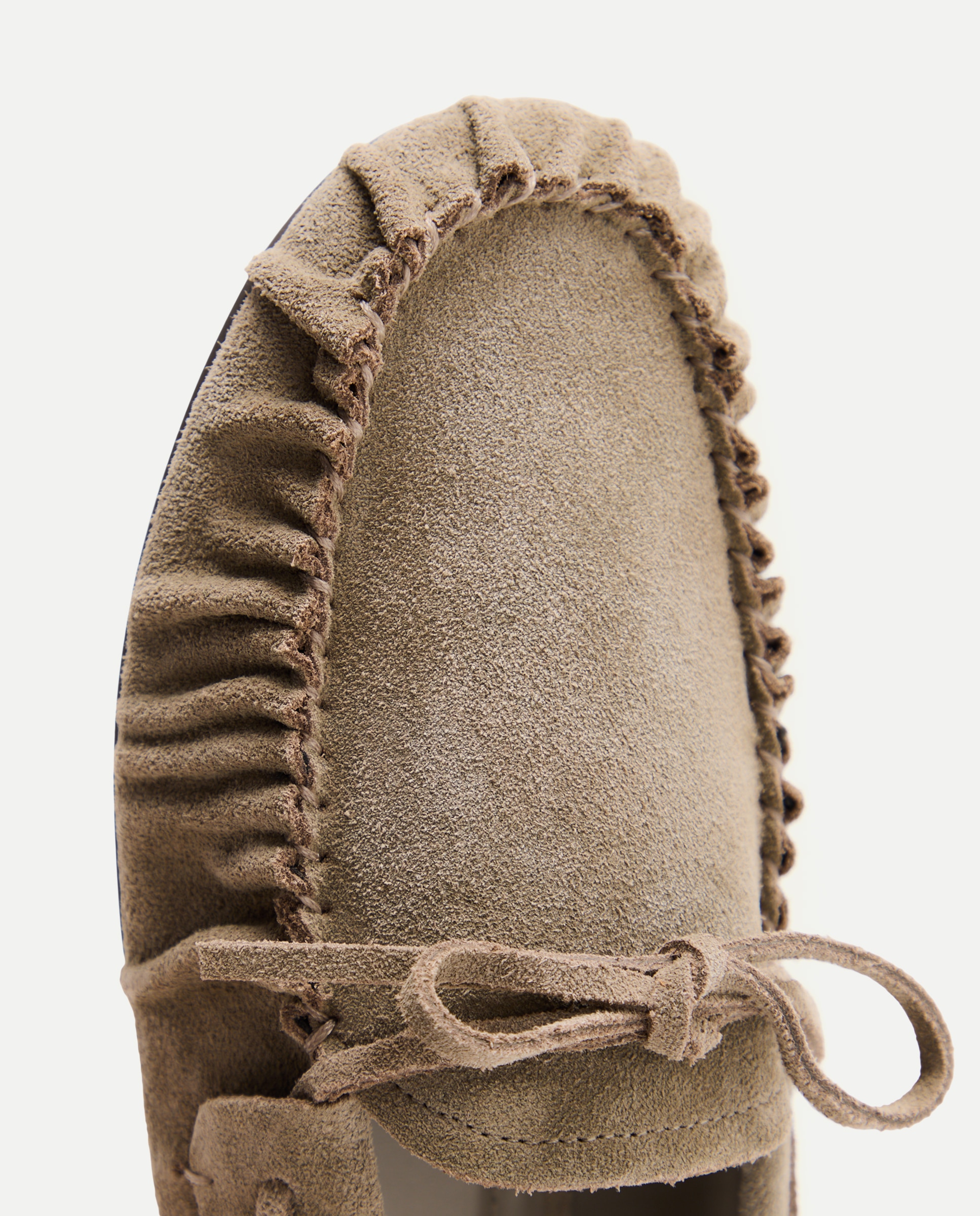 Sapatos Rasos com Efeito Enrugado Vison Claro-4