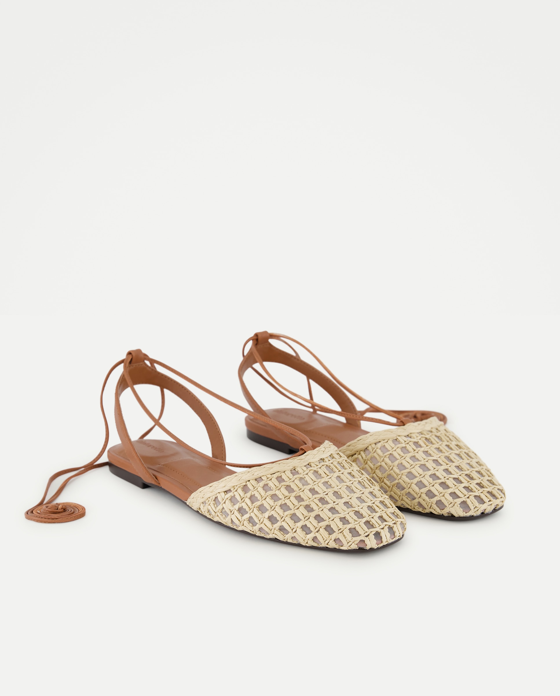 Sapatos Rasos com Entrançado de Ráfia Amarelo palha-2